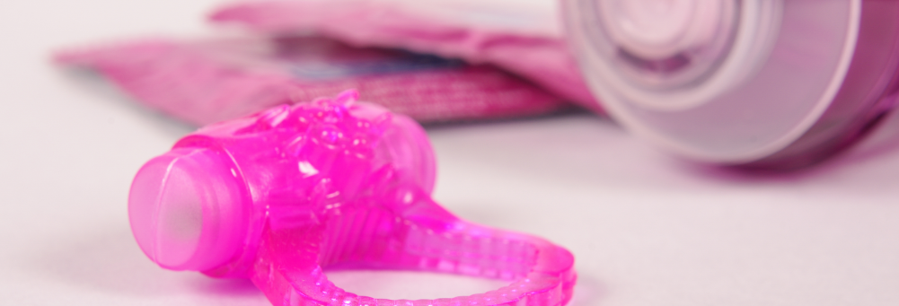 durex vibrating pleasure ring nss magazine main image 1