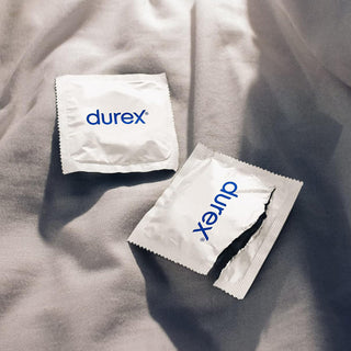 Durex Naturals Condoms (18 Pack) - Lifestyle Shot